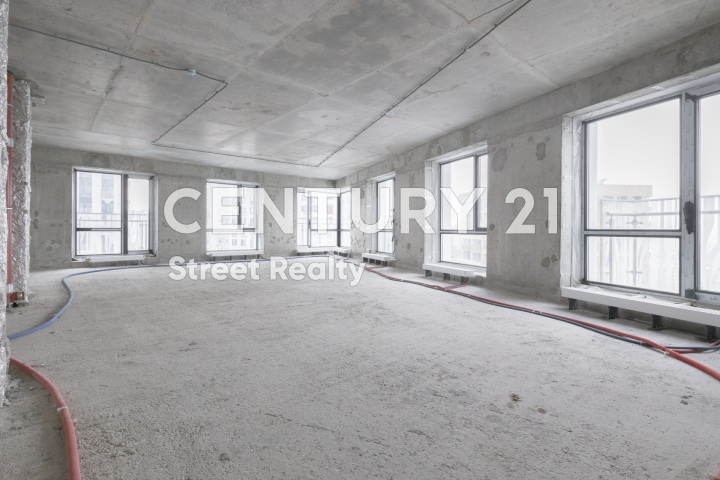  4-     94.5 .  20    Wellton Towers ( ), ,   , 153